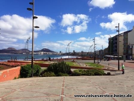 Hafen von Las Palmas mit Promenade